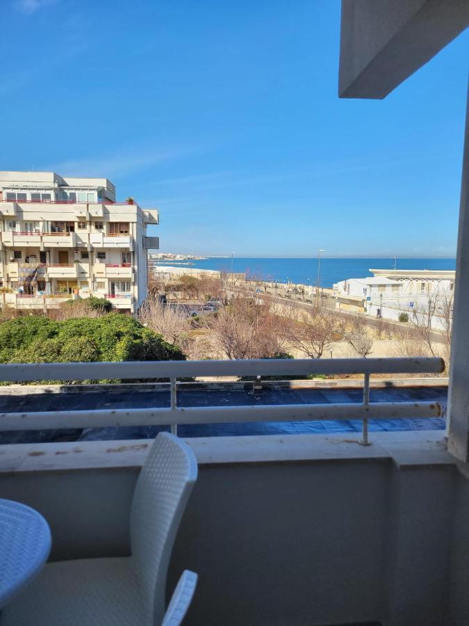 ホテル Casa Al Mare バーリ エクステリア 写真