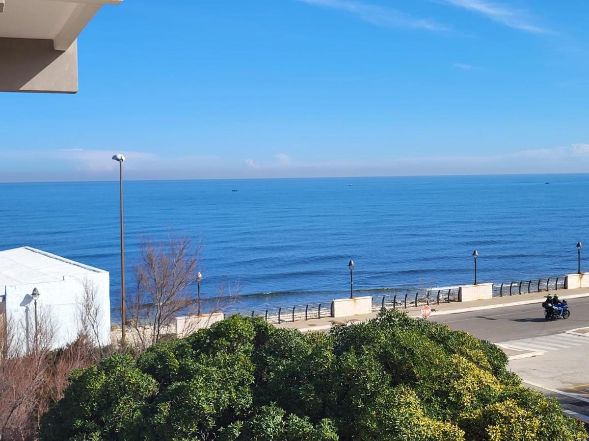 ホテル Casa Al Mare バーリ エクステリア 写真